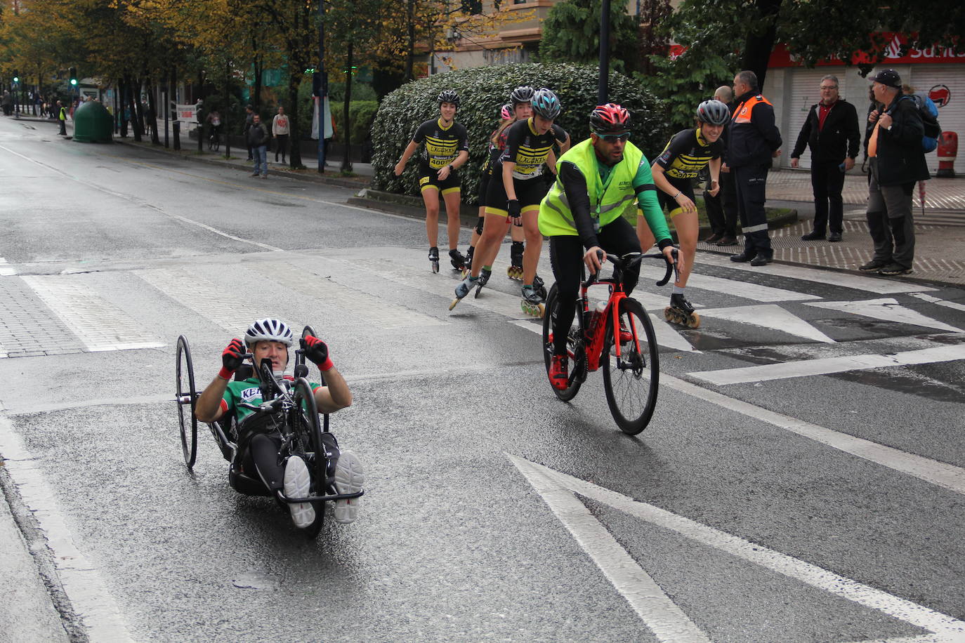 Fotos de la Behobia-San Sebastián 2023 a su paso por Errenteria