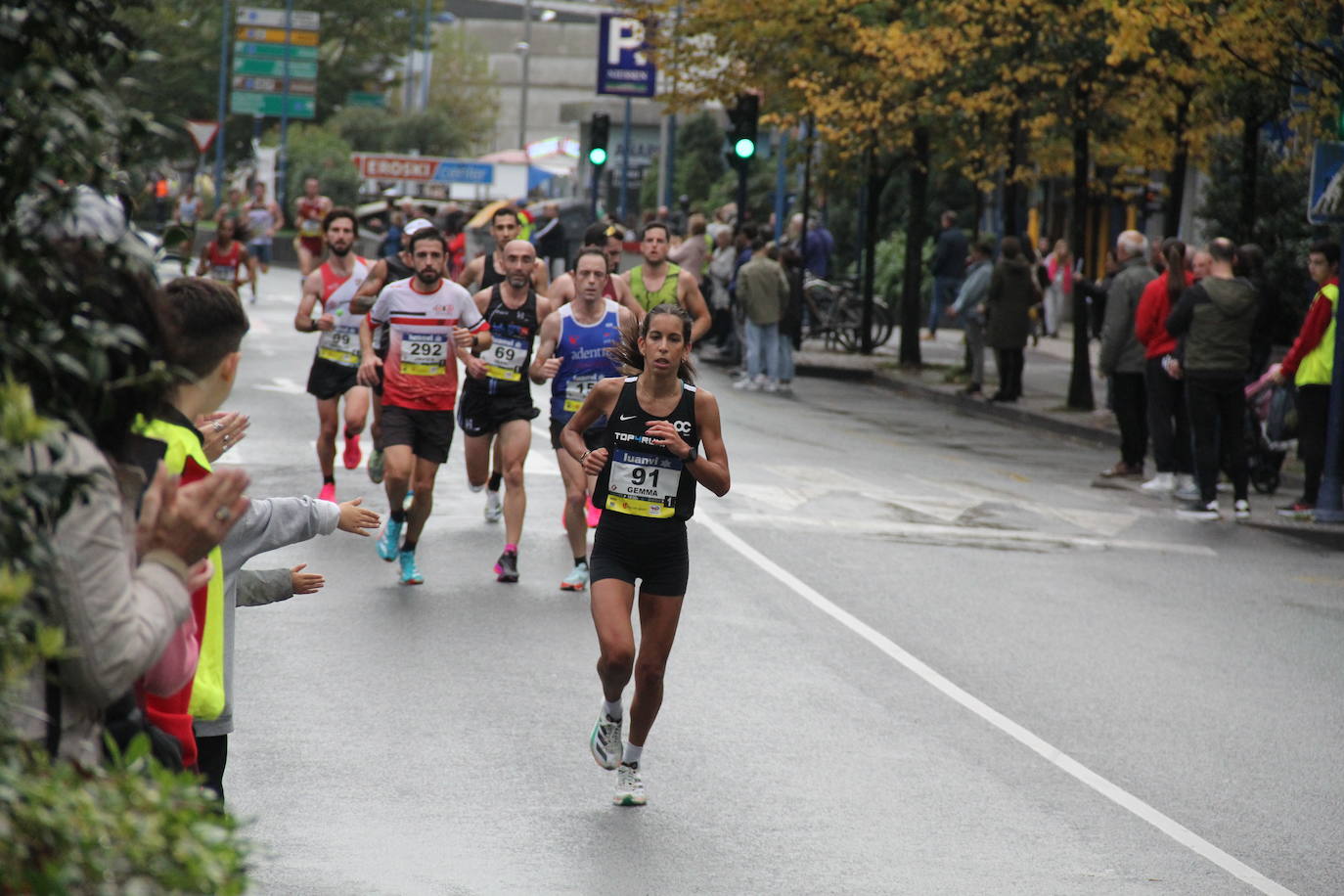 Fotos de la Behobia-San Sebastián 2023 a su paso por Errenteria