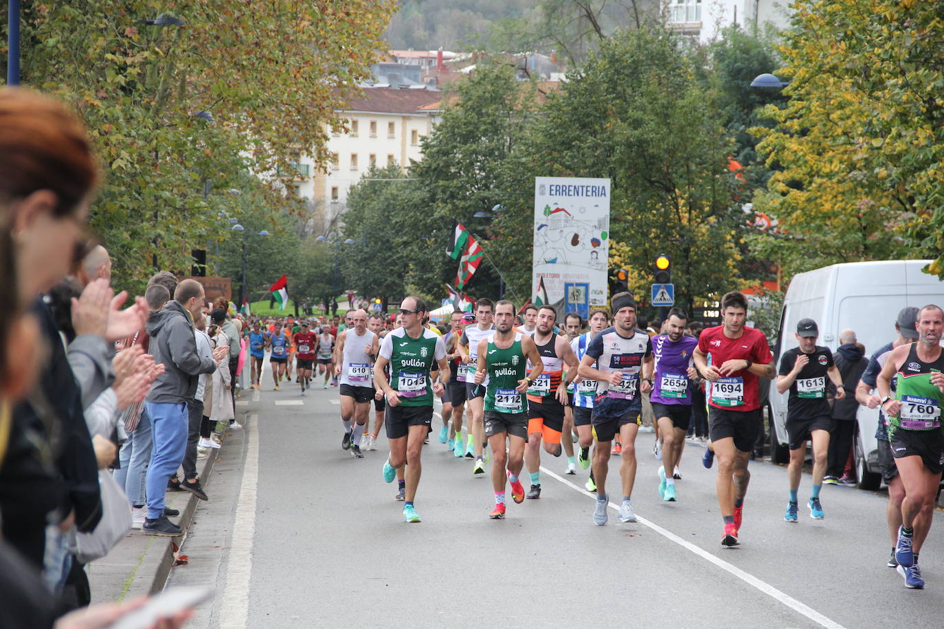 Fotos de la Behobia-San Sebastián 2023 a su paso por Errenteria
