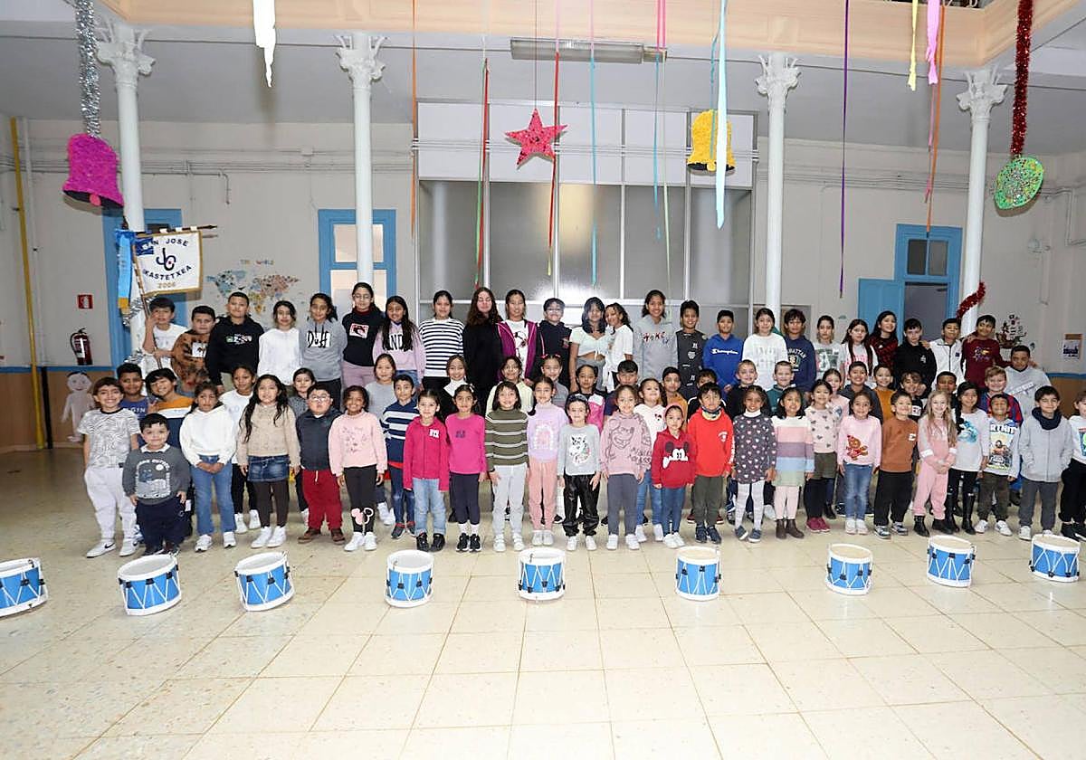 La Tamborrada Infantil de 2023 de San José Ikastetxea.