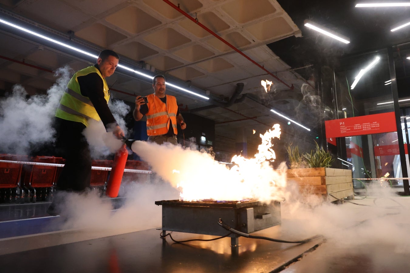 Simulacro de incendio en Garbera