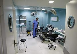 Un médico en una clínica que practica interrupciones voluntarias del embarazo.