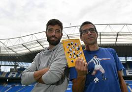 Zuhaitz Gurrutxaga y Ander Izagirre en Anoeta con su libro 'Subcampeón'.