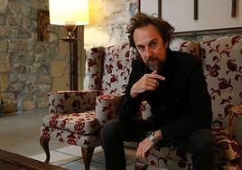 Desde el Parador de Hondarribia, el músico donostiarra habla de su nuevo EP.