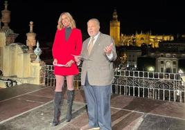 Lili Estefan y Raúl de Molina durante la presentación de los Grammy Latinos en Sevilla.