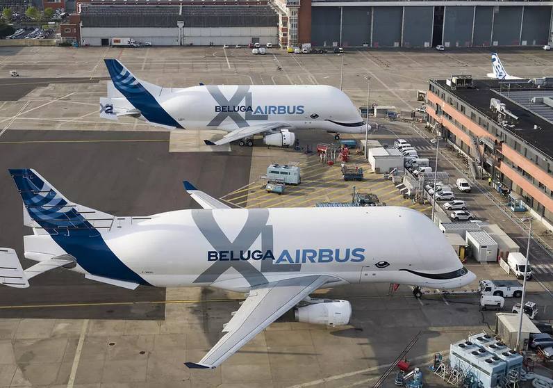 Dos Belugas XL en el aeropuerto de Toulouse.
