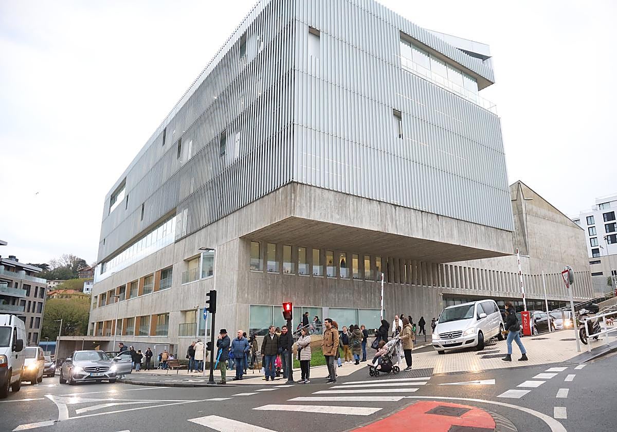 Exterior del colegio Aldapeta Maria de Donostia, que destapó el caso