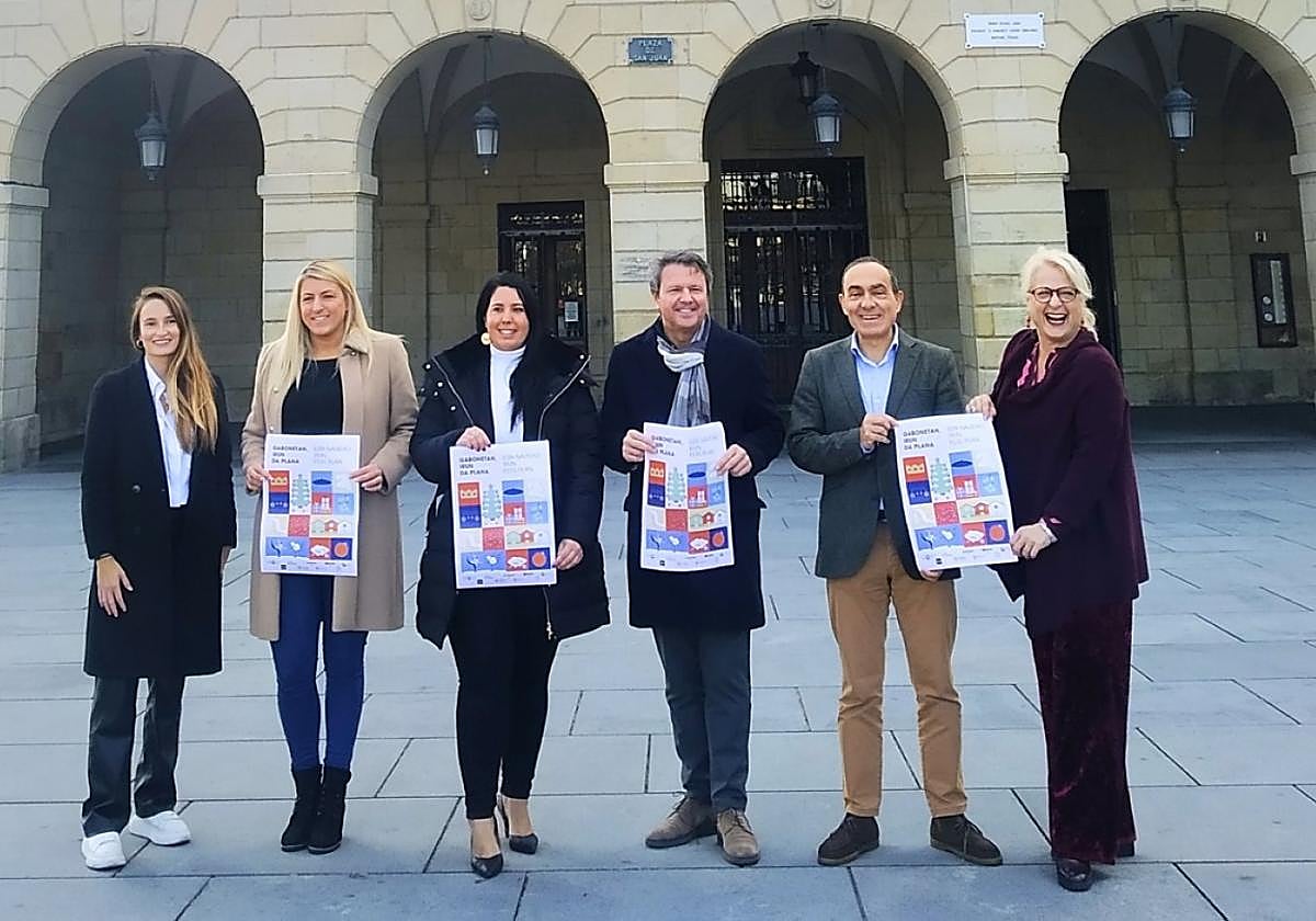 Patri Taberna, Noemí Barragán, Azahara Domínguez, José Antonio Santano, Miguel Ángel Páez y Aizpea Goenaga.