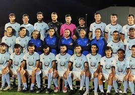 El primer equipo de la UDA en la foto oficial que todas las plantillas de club se hicieron el viernes en Ibarra.