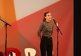 Nerea Ibarzabal Lemoan jokatutako finalaurreko saioan kantuan.