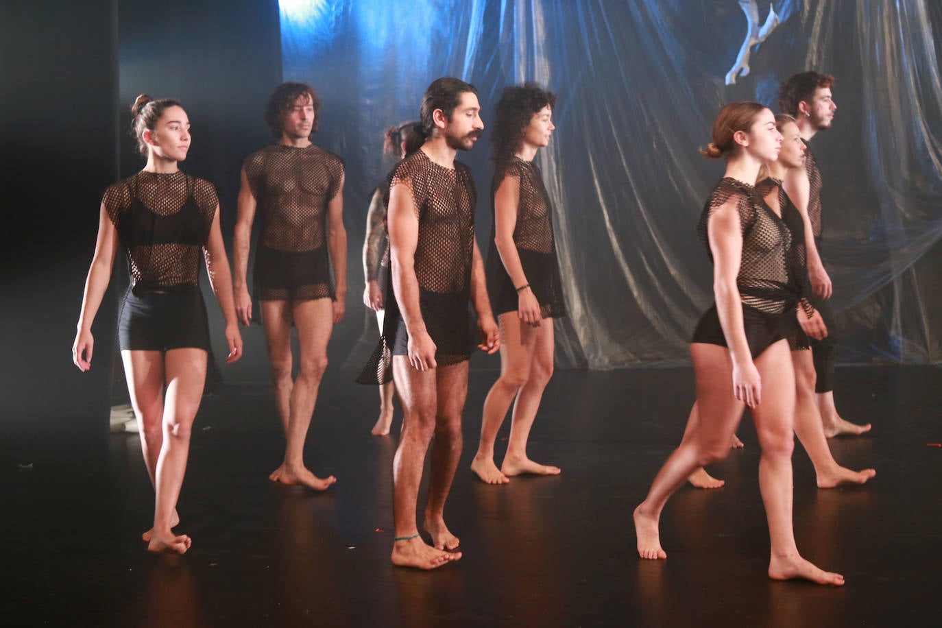 Ensayo general de la compañía ZircuSS