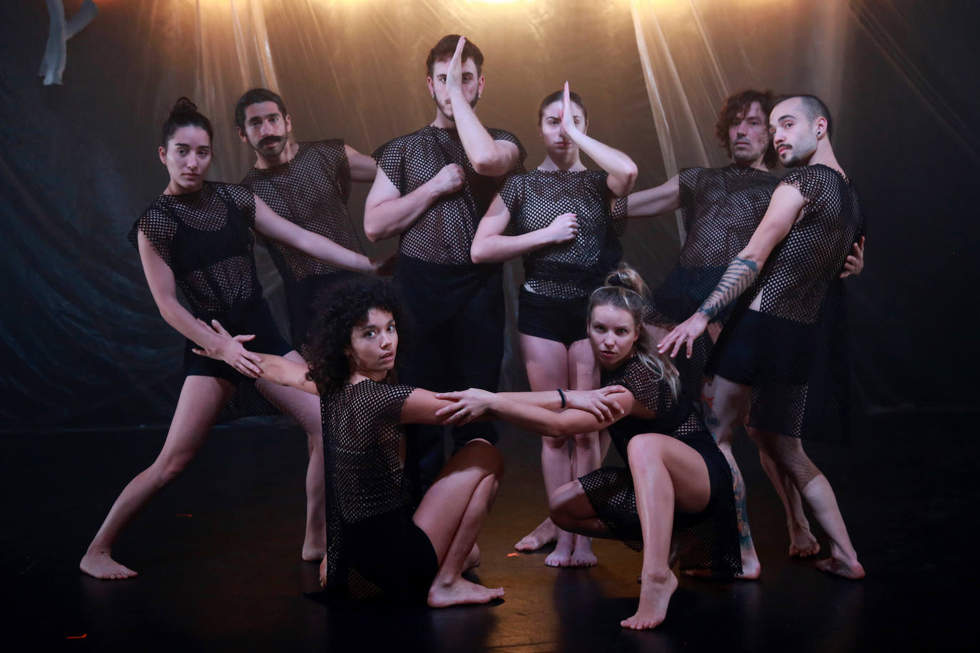 Ensayo general de la compañía ZircuSS