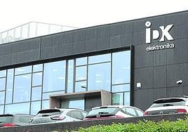 Exterior de la sede central de la empresa IDK, ubicada en el polígono Egiburuberri de Errenteria.