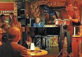 La sala ha sido escenario, en sus largos años, hasta de un concierto para la película de Woody Allen.