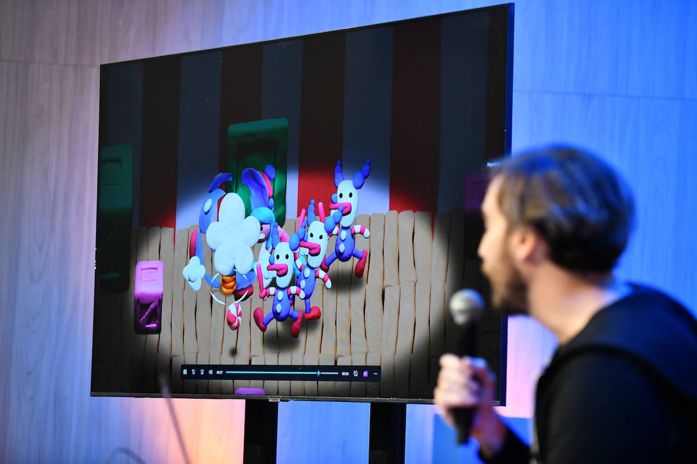 Durangoko Azokaren bigarren eguna: ikasle goiza, cosplay, gamers...