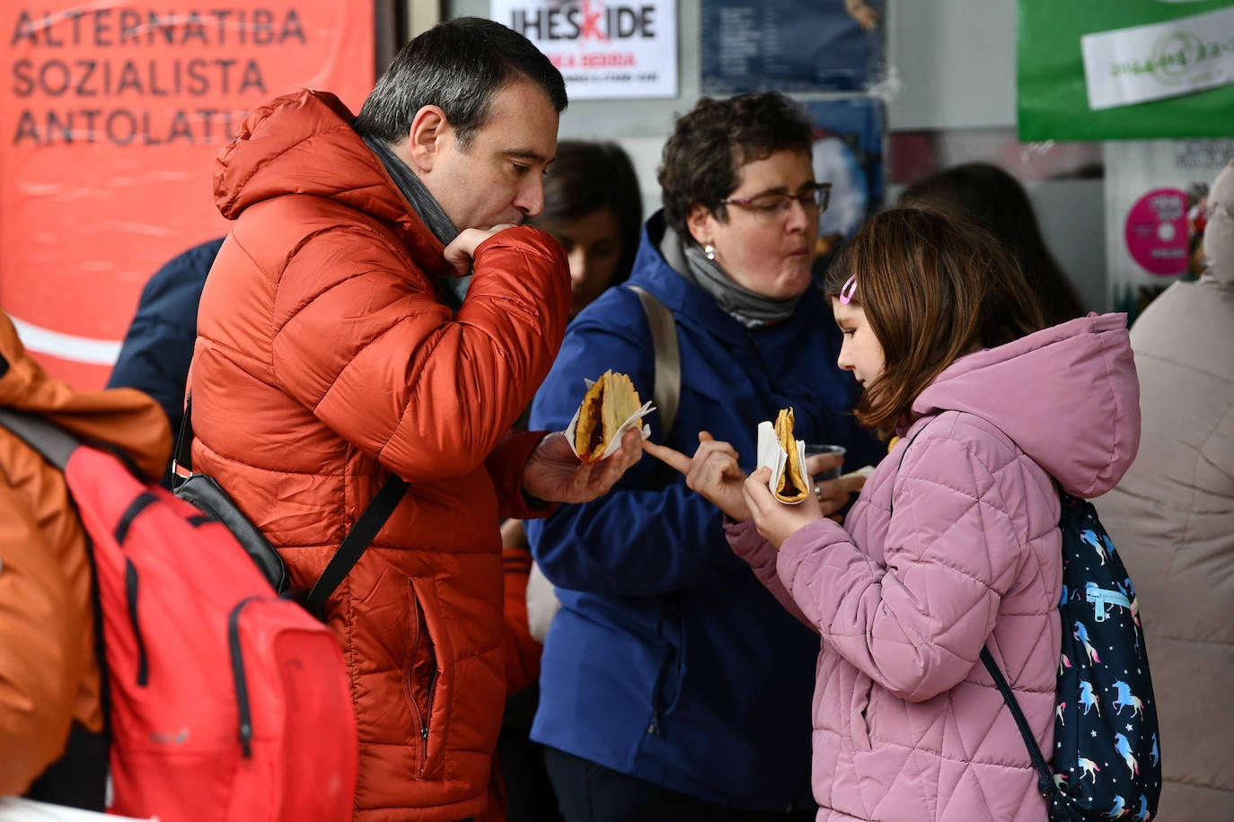 Durangoko Azokaren bigarren eguna: ikasle goiza, cosplay, gamers...