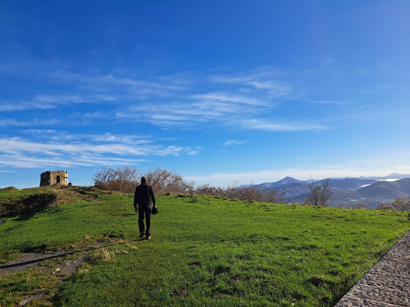 Un monte para mirar al mar