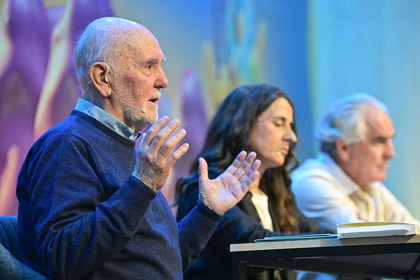 Azoka, jendez gainezka