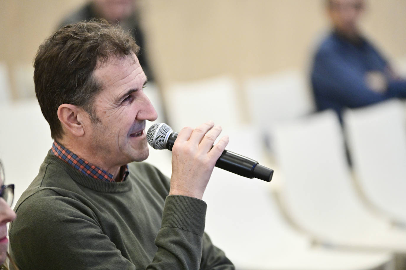 Azoka, jendez gainezka