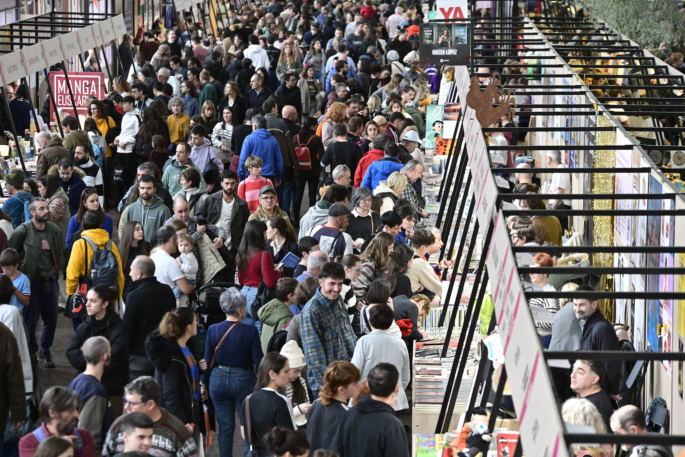 Azoka, jendez gainezka