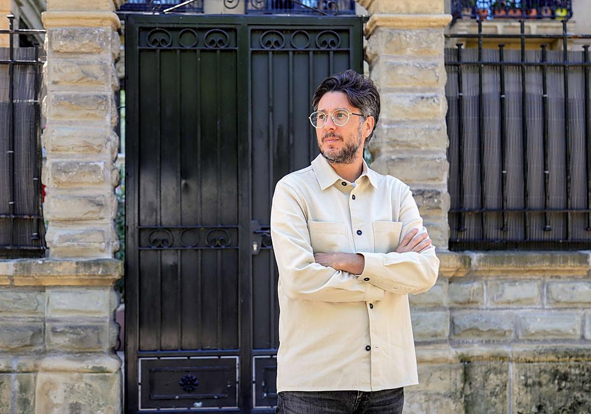 Foto de 'el otro Víctor' tomada al otro lado de TBK, junto al Botanika Kafe días antes del comienzo del rodaje de 'Sobre todo de noche'.