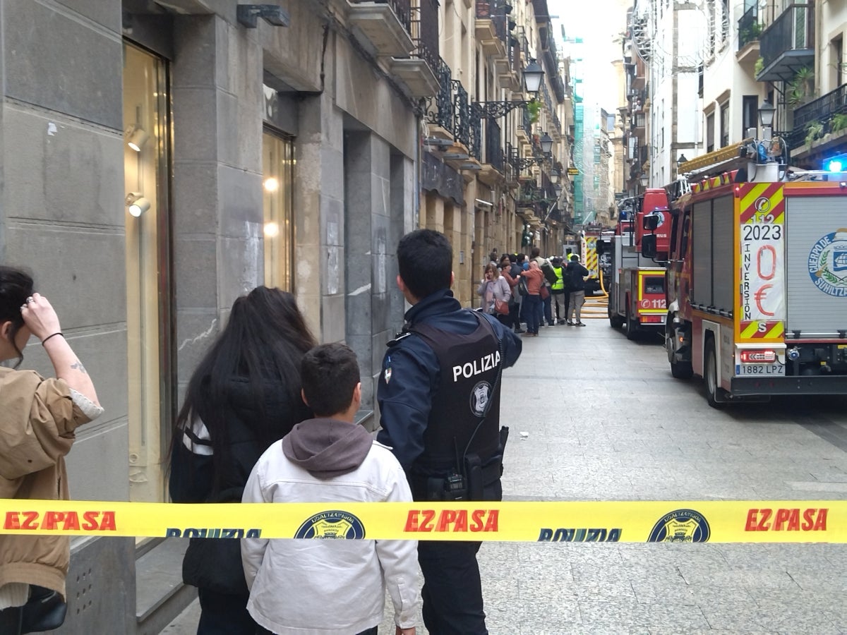 Incendio en el bar Senra de la Parte Vieja de Donostia