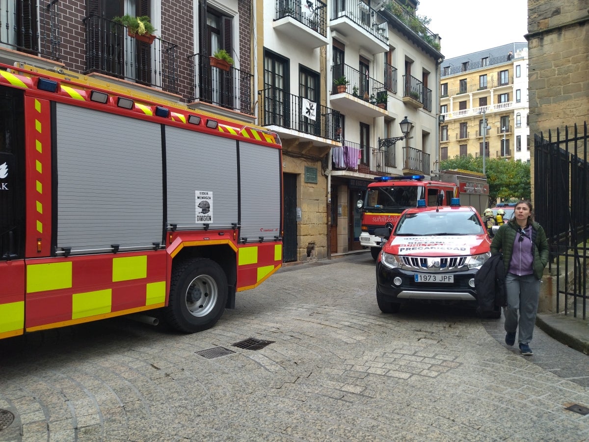 Incendio en el bar Senra de la Parte Vieja de Donostia