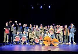 Presentación en Seminarixoa del disco 'Loratzen' al que dan contenido los grupos bergareses que han respondido a la invitación municipal.