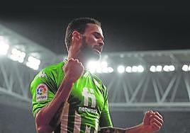Willian José celebra un gol con el Betis.