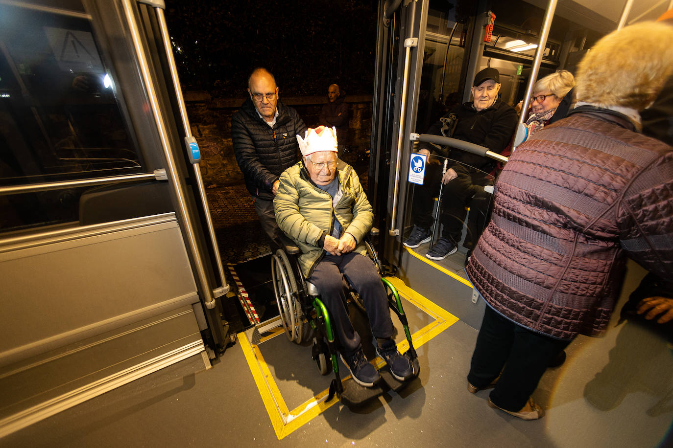 La Donostia navideña a bordo de un autobús