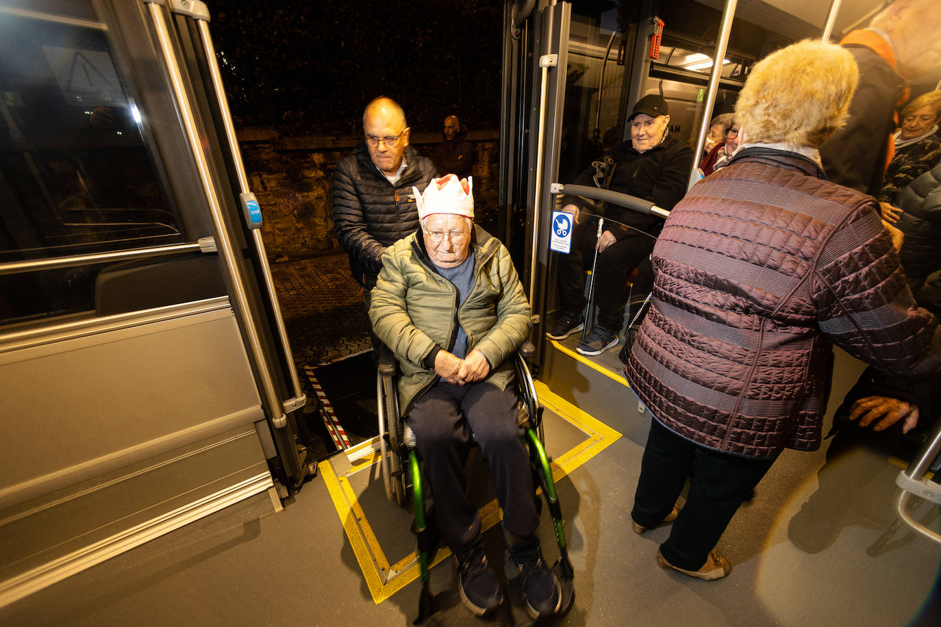 La Donostia navideña a bordo de un autobús
