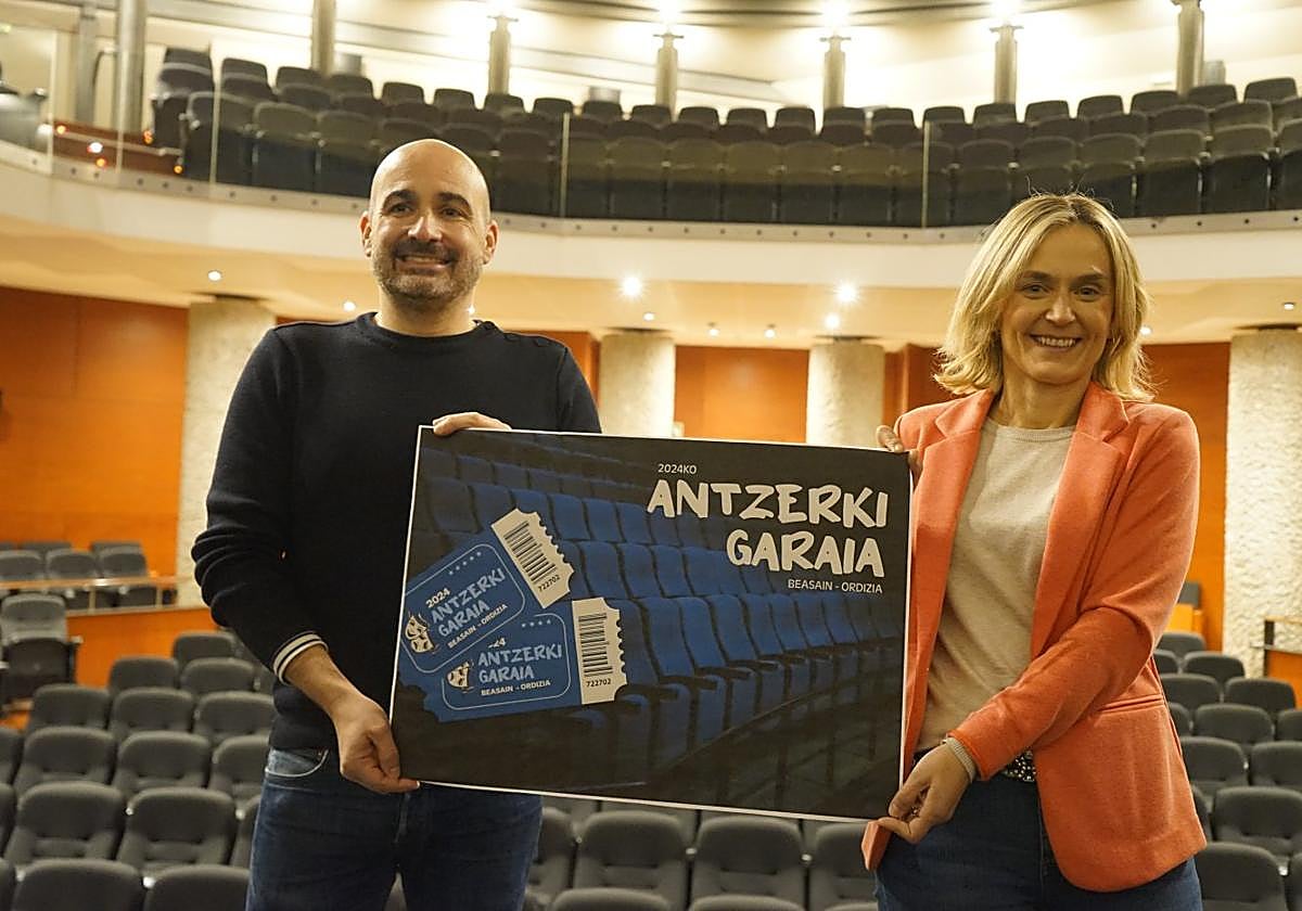 Adur Ezenarro (alcalde de Ordizia) y Leire Artola (alcaldesa de Beasain) en la presentación.