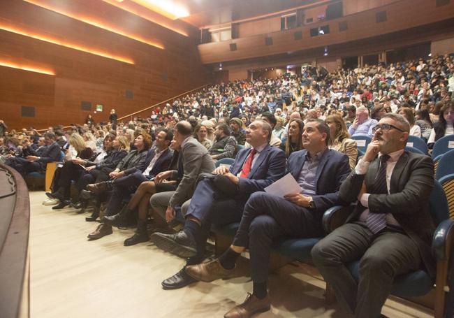 La platea de la Sala Cámara del Kursaal estuvo abarrotada por cerca de 600 jóvenes que asistieron al Festival Creativo Ekos.