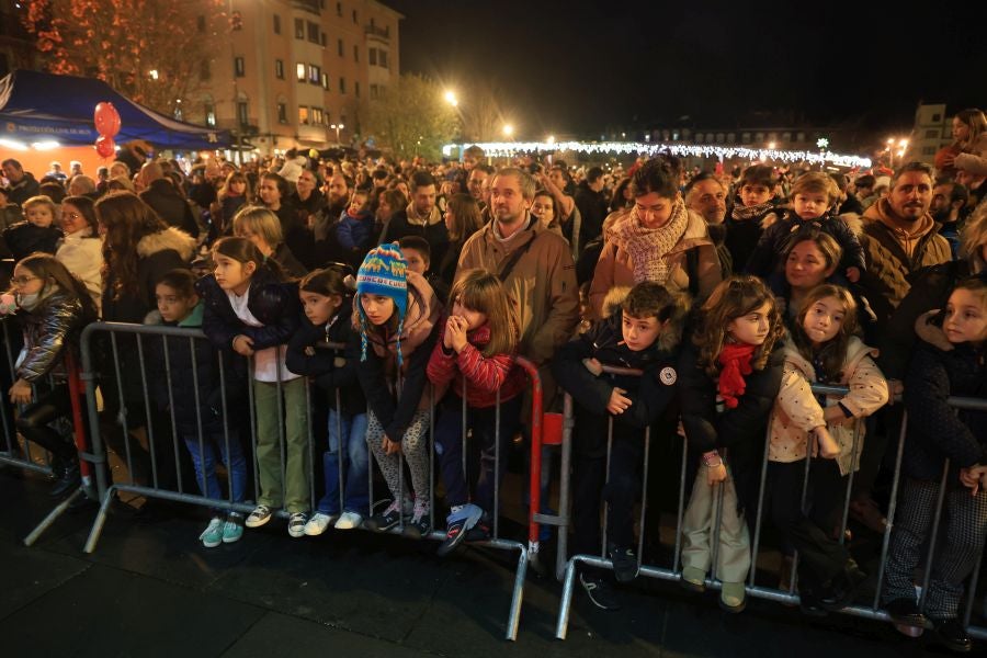 Las mejores imágenes del paso de Olentzero por Irun