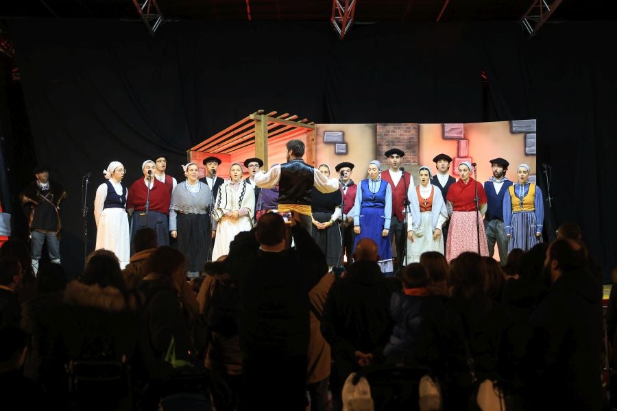 Las mejores imágenes del paso de Olentzero por Irun