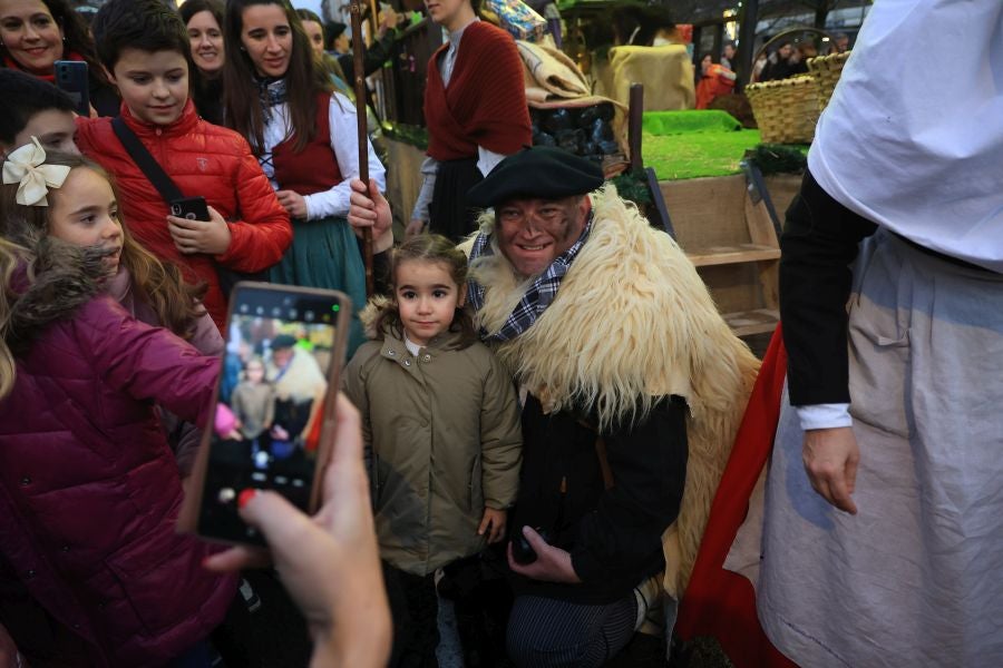 Las mejores imágenes del paso de Olentzero por Irun