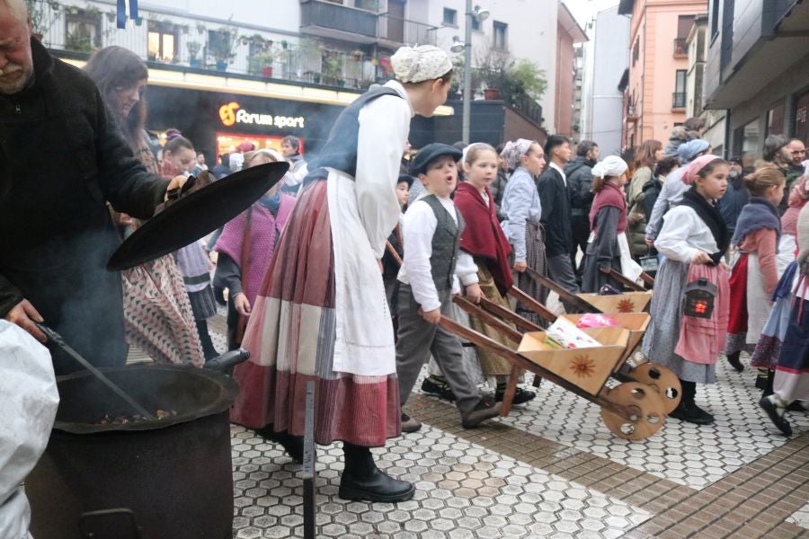 El paso de Olentzero por Errenteria, en imágenes