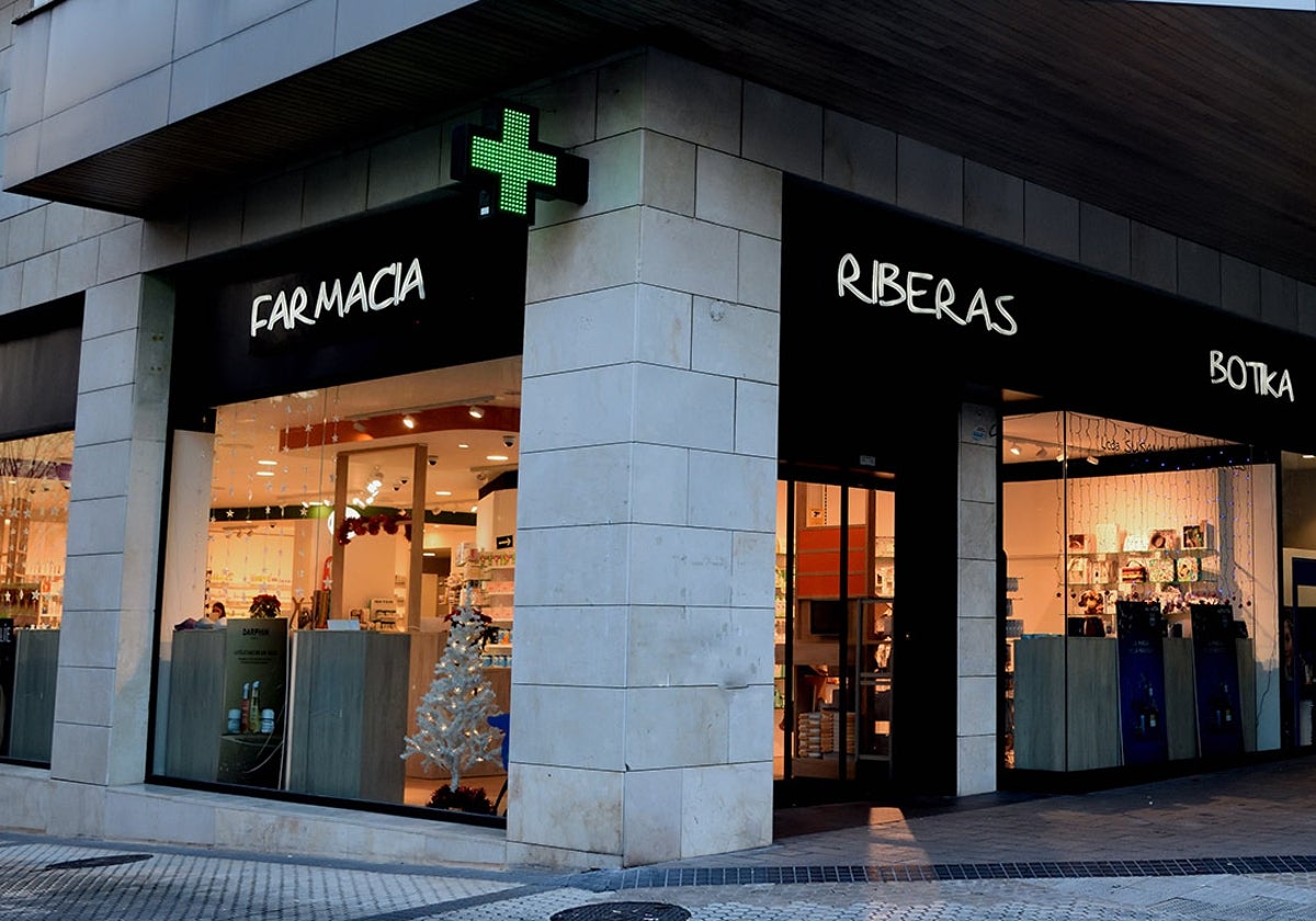 La farmacia de Riberas afronta una nueva etapa