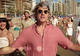 Julian Iantzi, versionando a Nino Bravo.