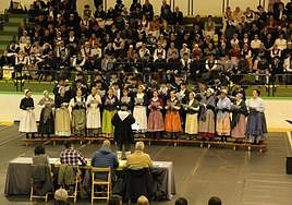 Imagen de otra edición anterior del Concurso de Villancicos Gipuzkoa, que se llevará a cabo mañana en el polideportivo de Galtzaraborda.