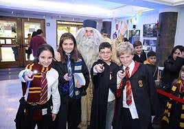 Muchos de los asistentes a la proyección acudieron disfrazados.