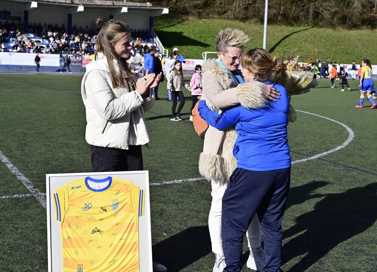 Caluroso homenaje a Irene Paredes en Legazpi
