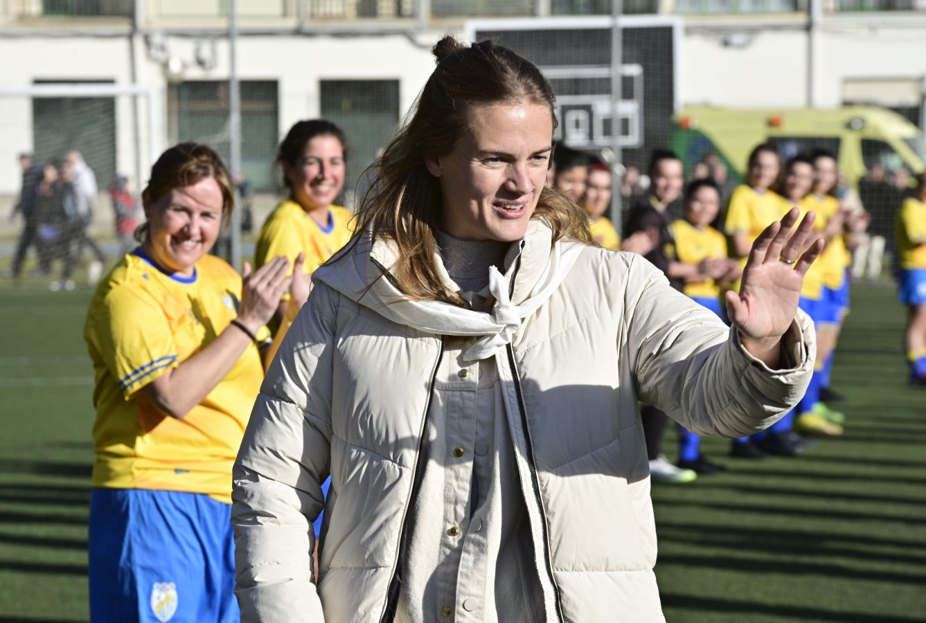 Caluroso homenaje a Irene Paredes en Legazpi