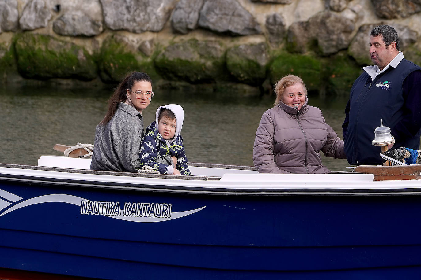 Fotos: Paseos solidarios por el Urumea