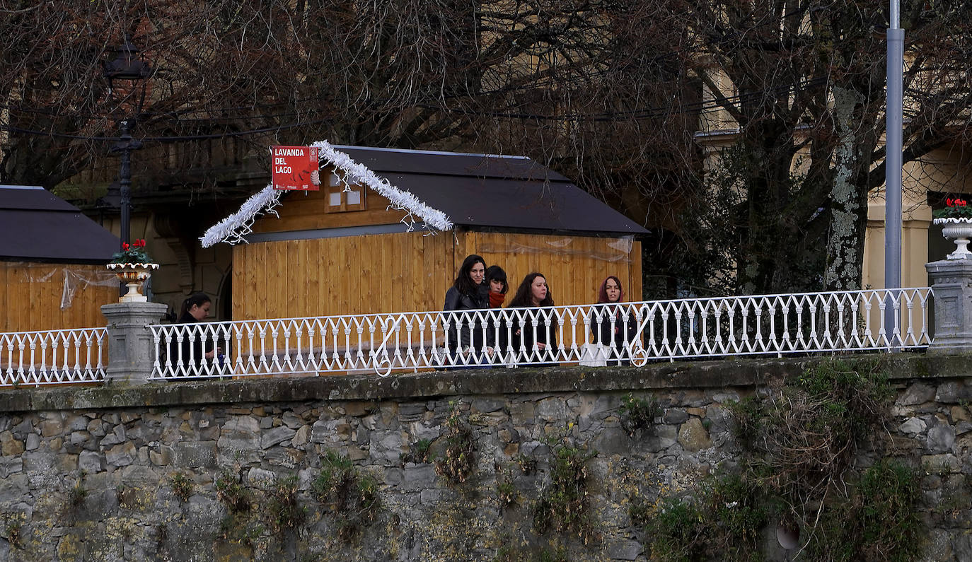 Fotos: Paseos solidarios por el Urumea