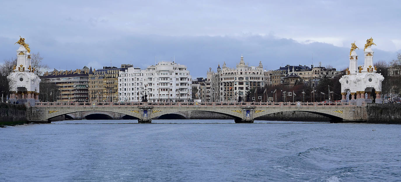 Fotos: Paseos solidarios por el Urumea