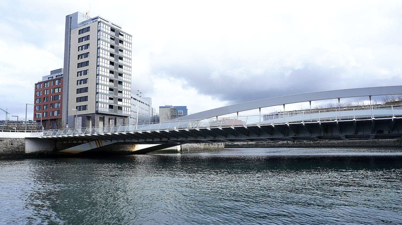 Fotos: Paseos solidarios por el Urumea