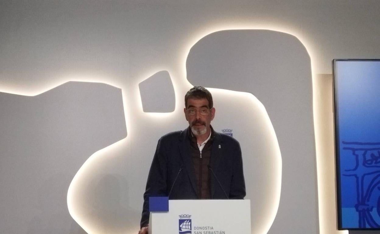 Eneko Goia, este martes, en rueda de prensa en el Ayuntamiento. 