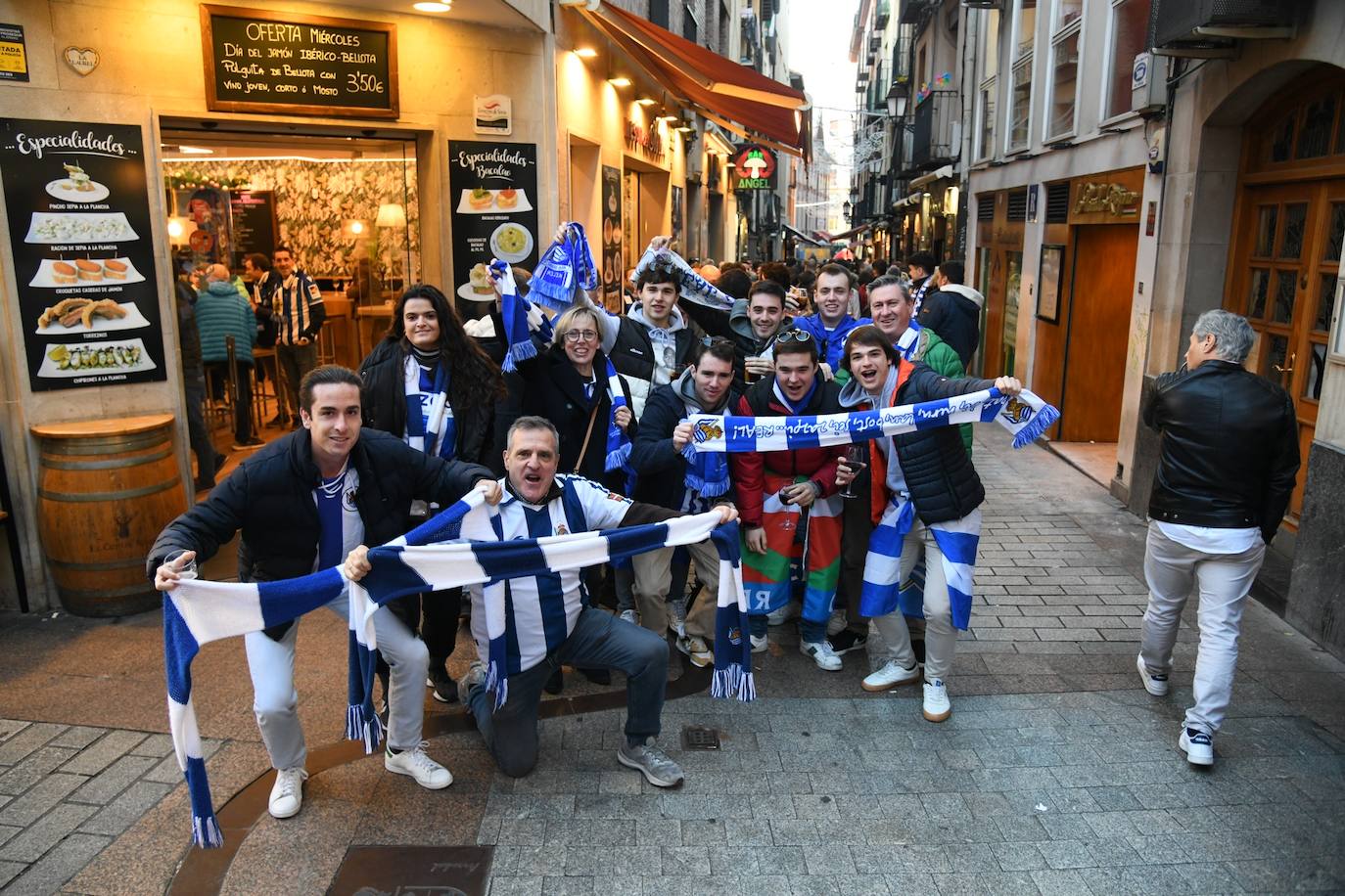Fotos: La afición realista disfruta en Logroño