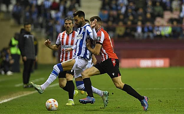 Para qué tocar el balón si está Brais